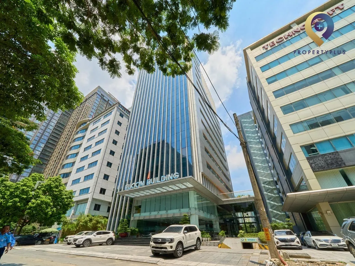 Elcom Building nổi bật với mặt kính hiện đại tại Duy Tân